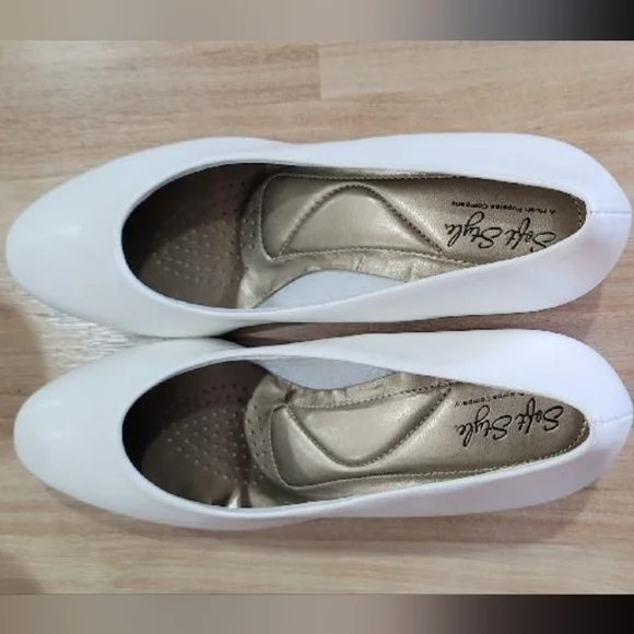 Hush Puppy shoes NWOT NWOT Hush Puppies Soft Style Sling Back Soft Delight Tan  main image 3